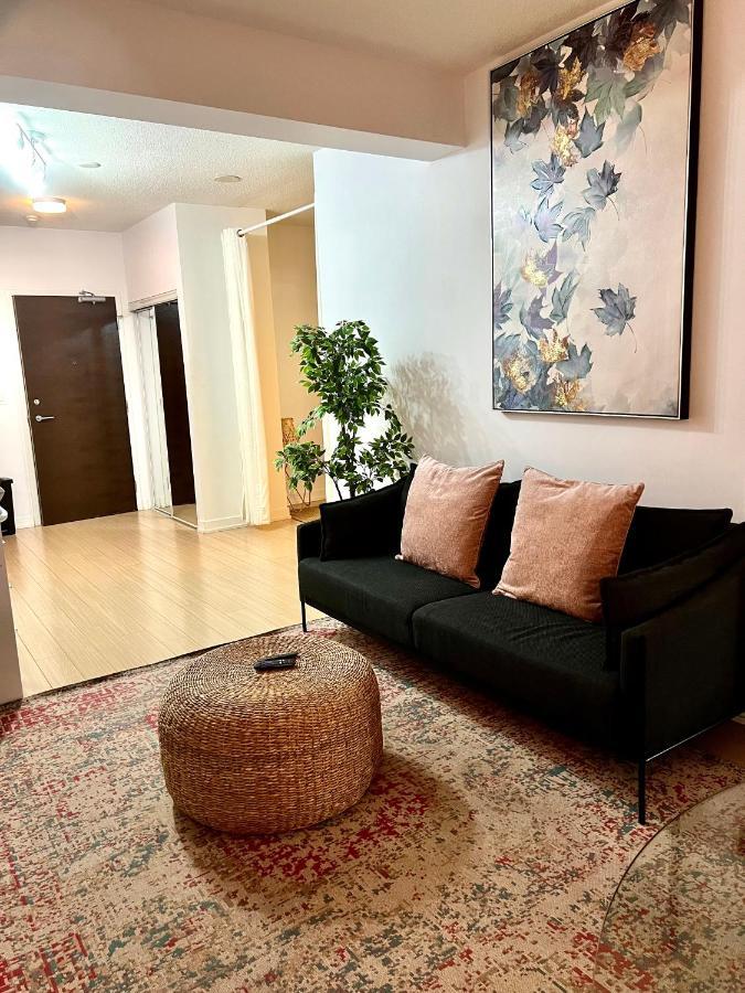 Stunning Condo Wit Amazing View 5Mins From Cntower トロント エクステリア 写真